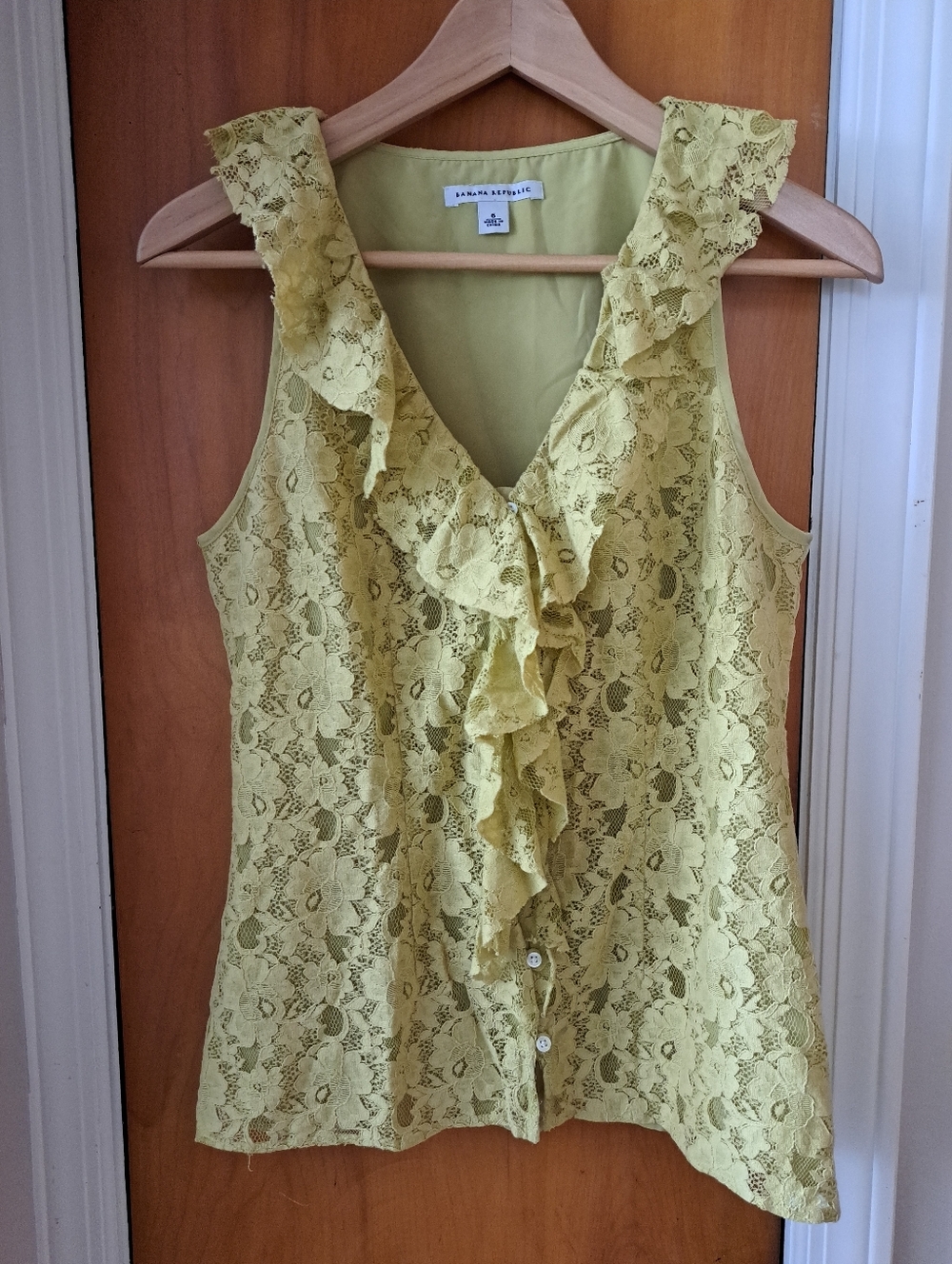 Banana Republic Lemon Lace Ruffle Sleeveless Camisole